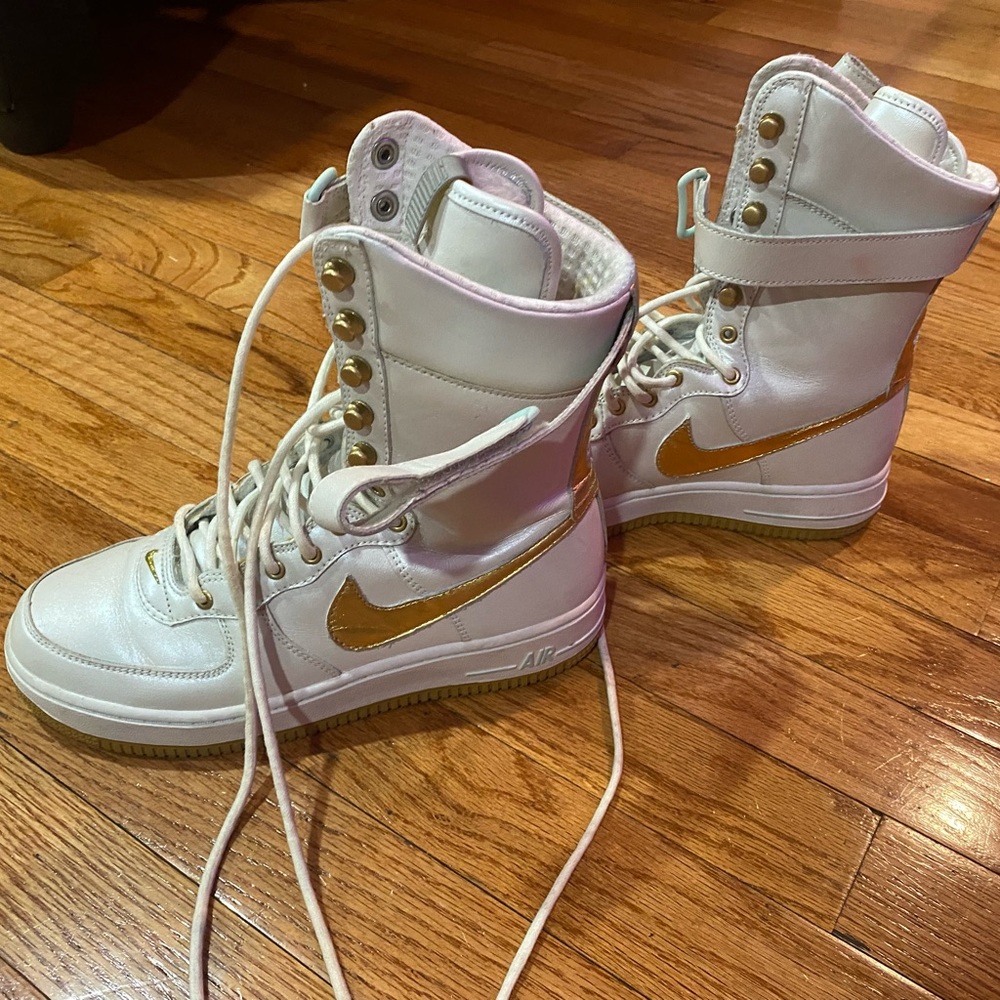 Nike hi top Sneakers